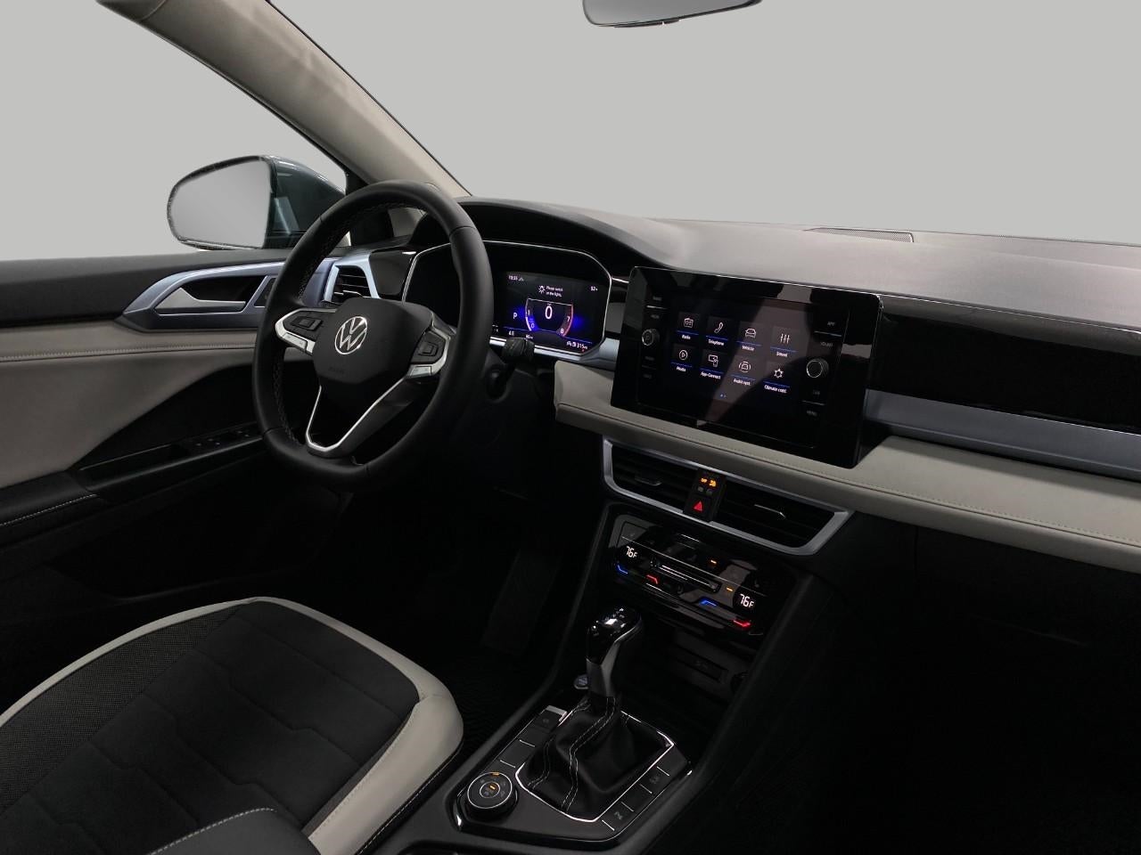 2026 Volkswagen Taos SE 4MOTION