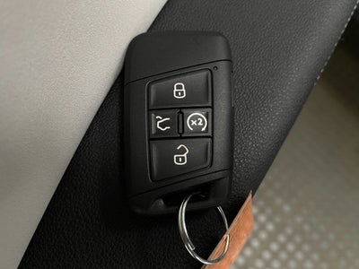 2026 Volkswagen Taos SE 4MOTION