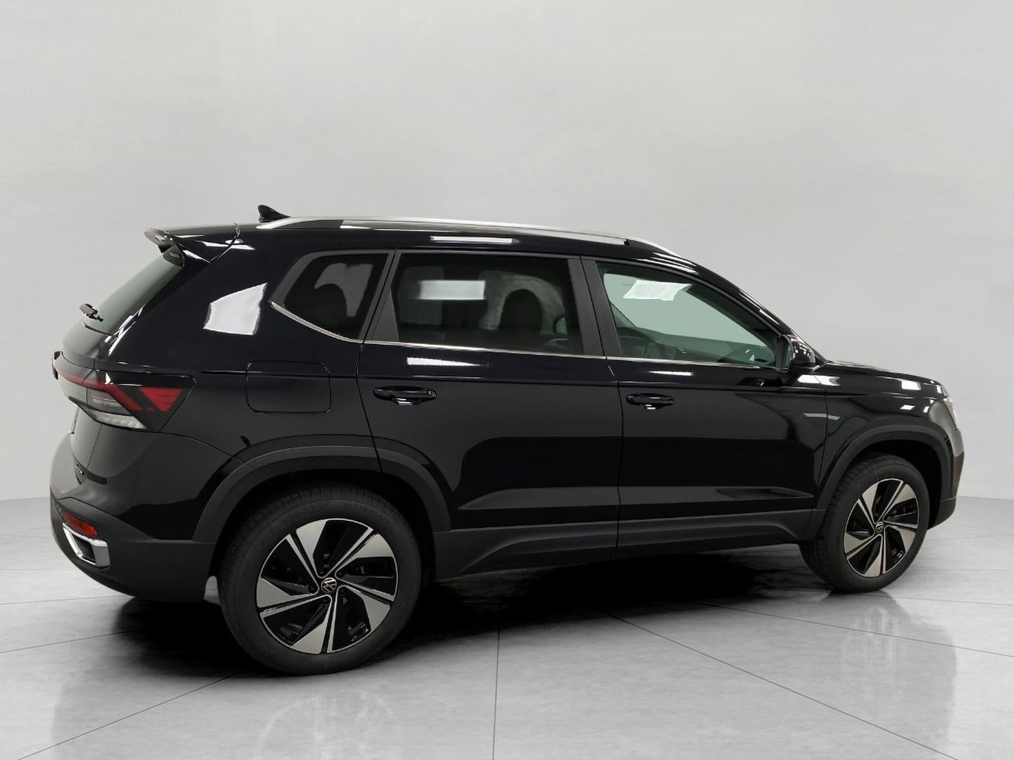 2026 Volkswagen Taos SE 4MOTION