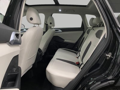 2026 Volkswagen Taos SE 4MOTION