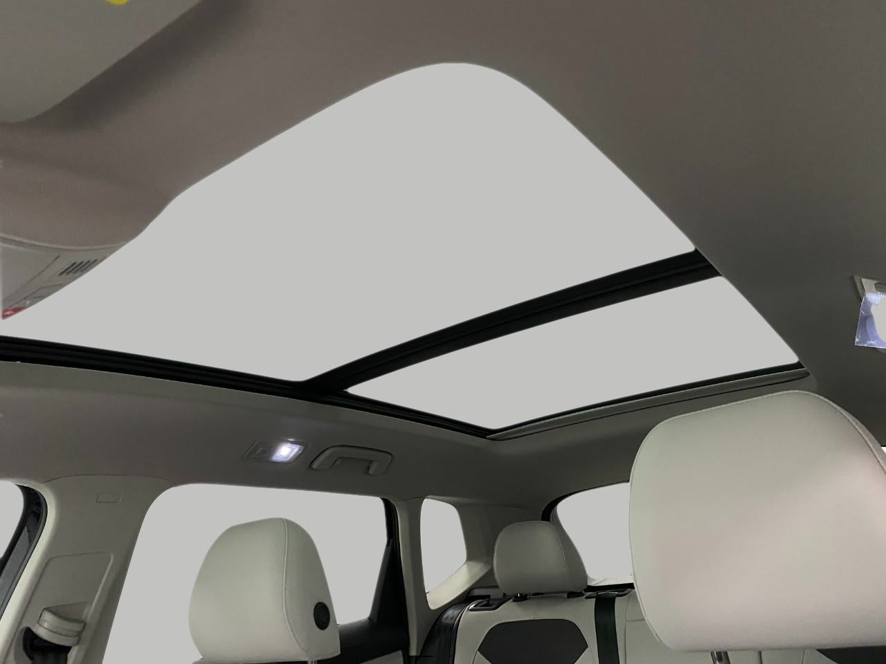 2026 Volkswagen Taos SE 4MOTION