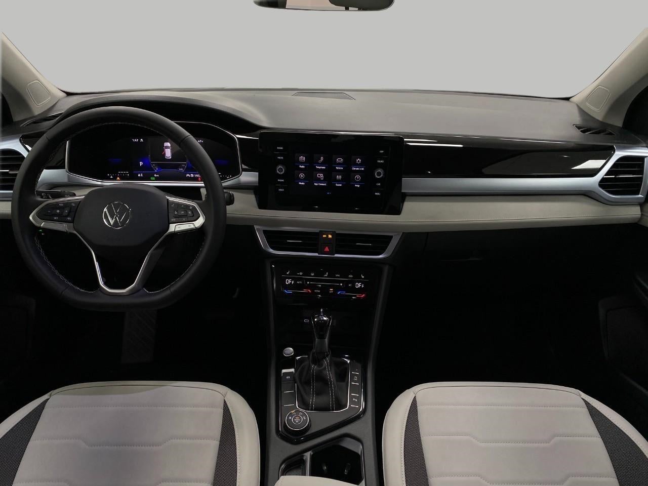 2026 Volkswagen Taos SE 4MOTION