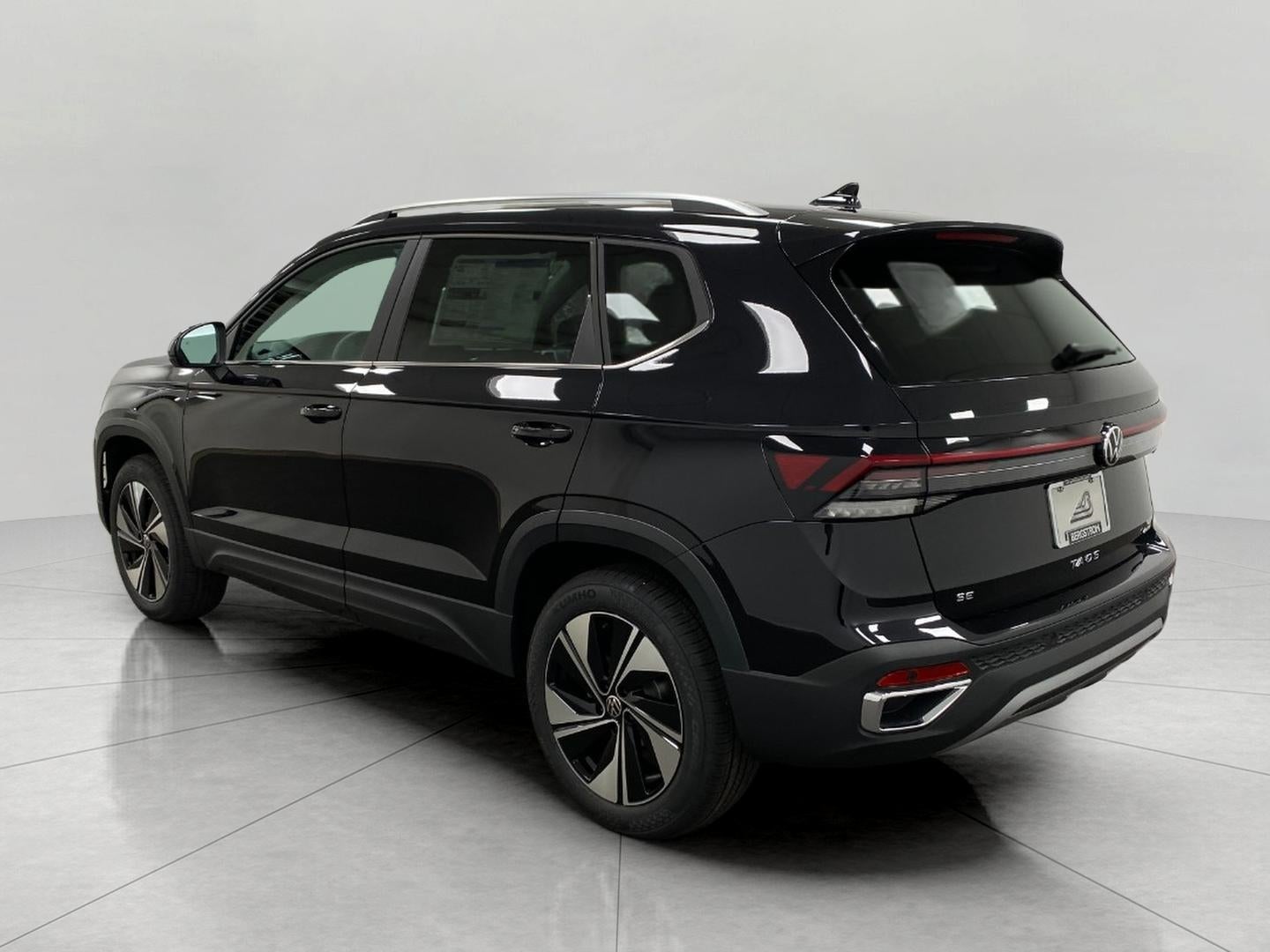 2026 Volkswagen Taos SE 4MOTION