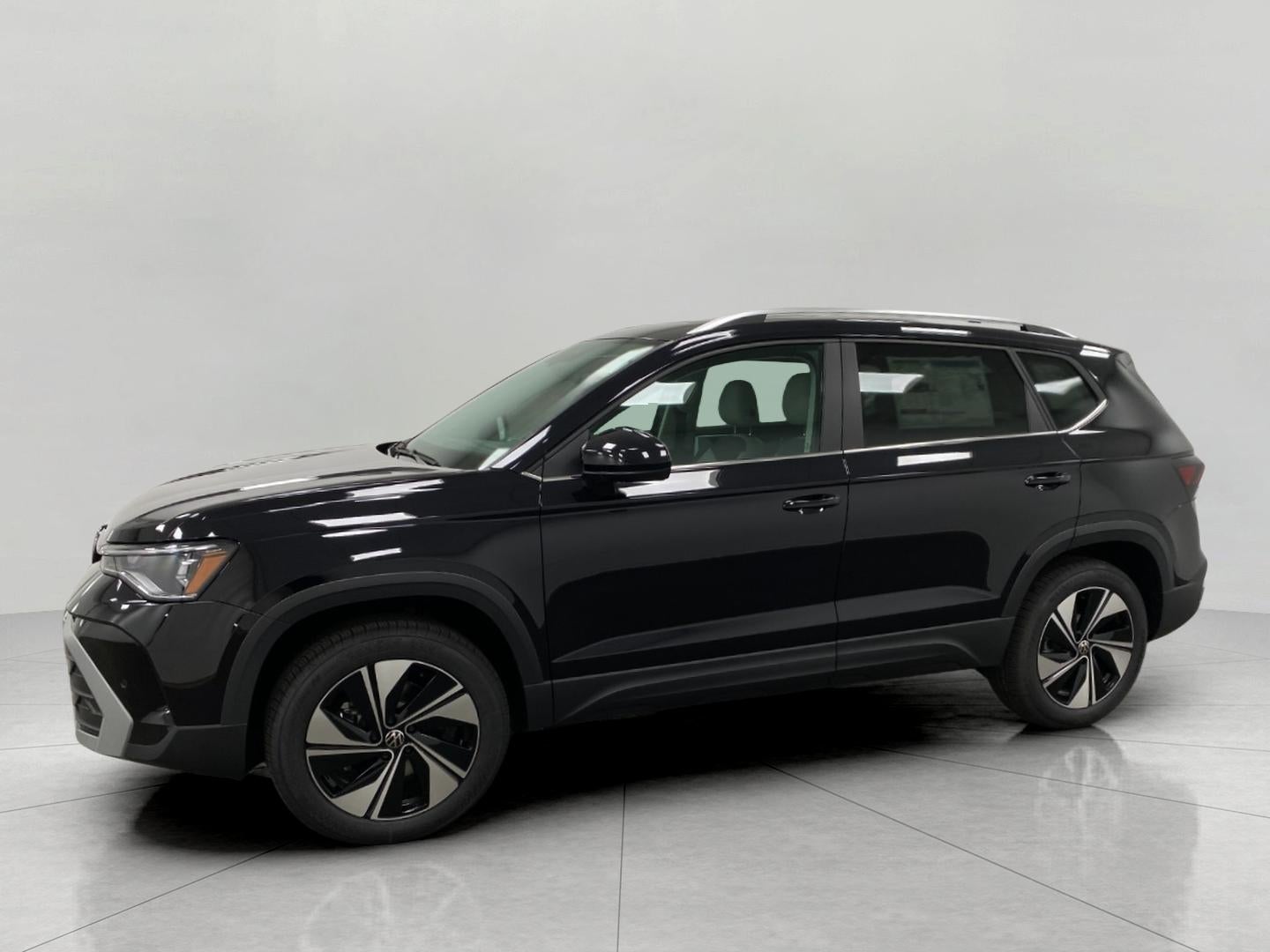 2026 Volkswagen Taos SE 4MOTION