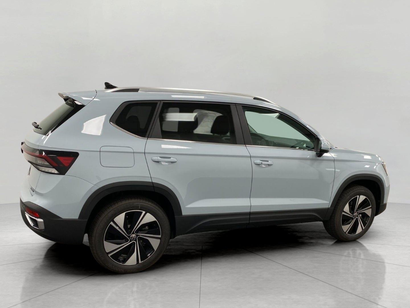 2027 Volkswagen Taos SE 4MOTION