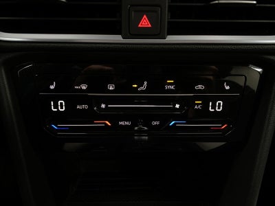 2027 Volkswagen Taos SE 4MOTION