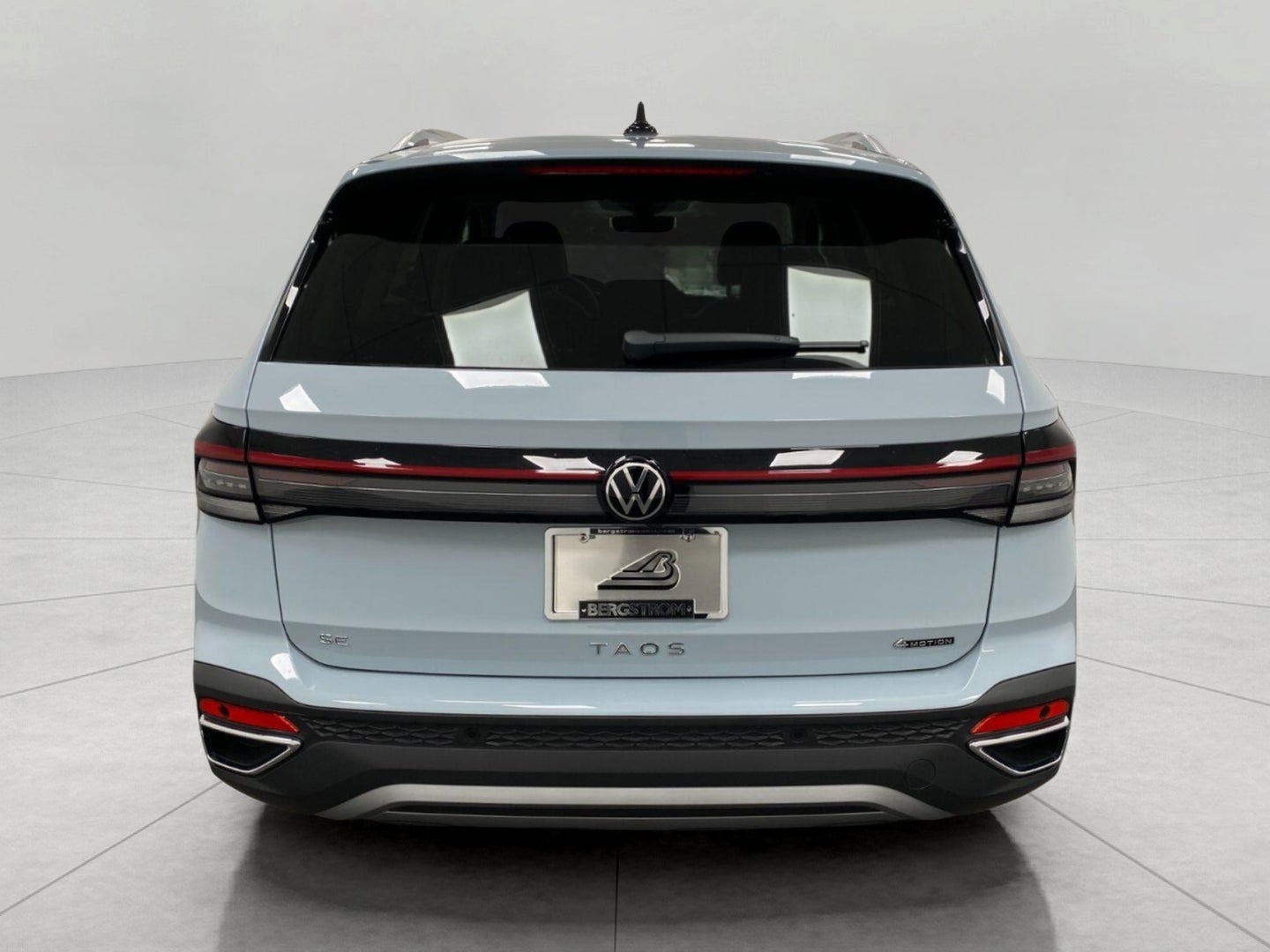 2027 Volkswagen Taos SE 4MOTION