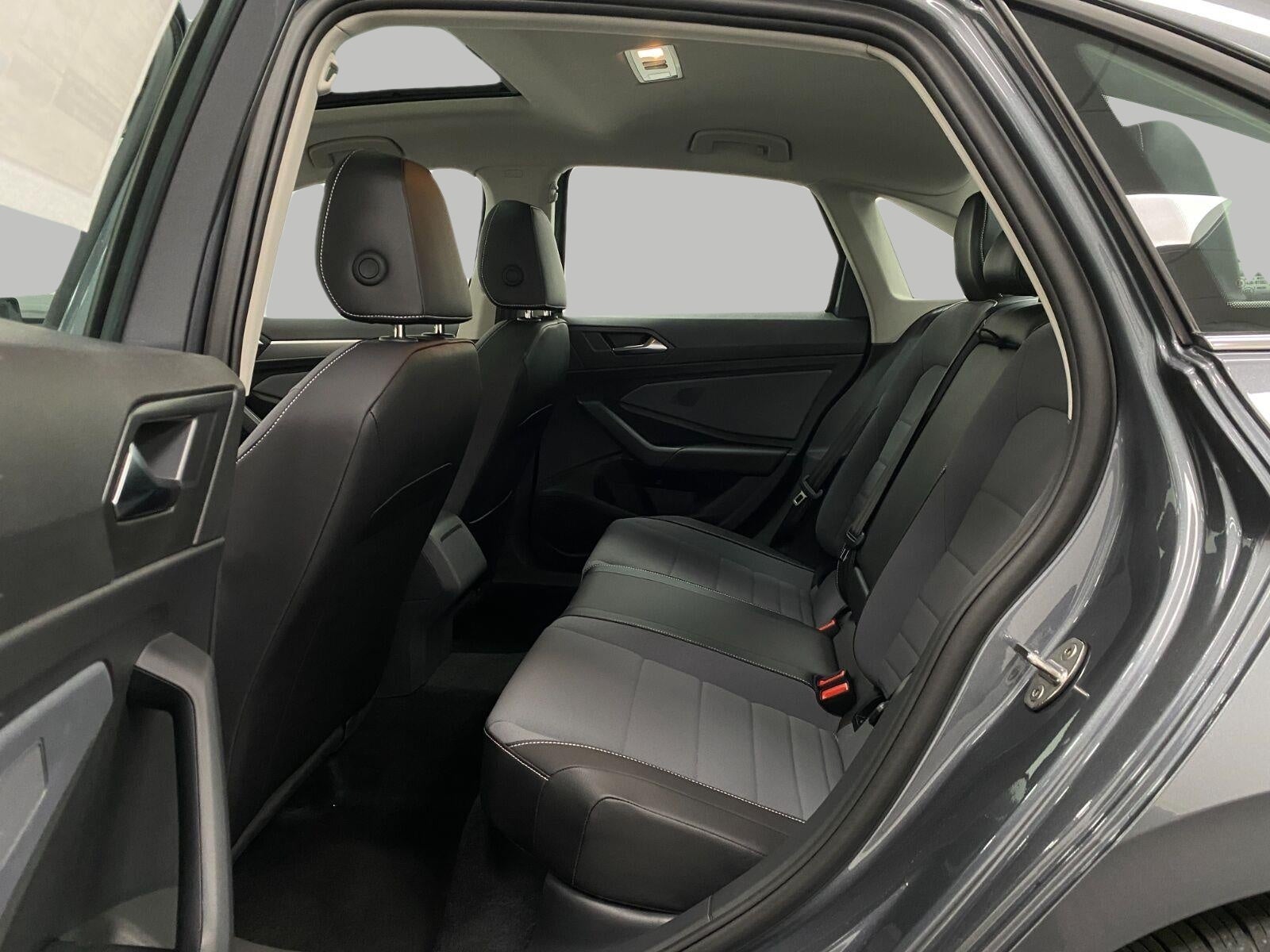 2026 Volkswagen Jetta SE Auto