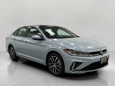 2025 Volkswagen Jetta SE Auto