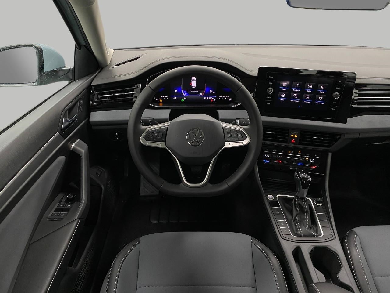 2025 Volkswagen Jetta SE Auto