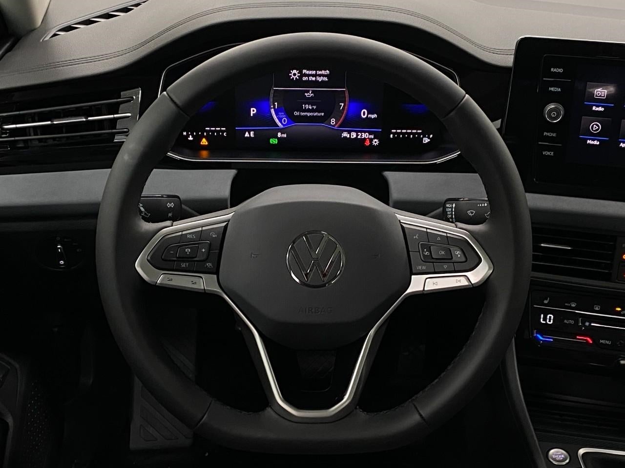 2025 Volkswagen Jetta SE Auto