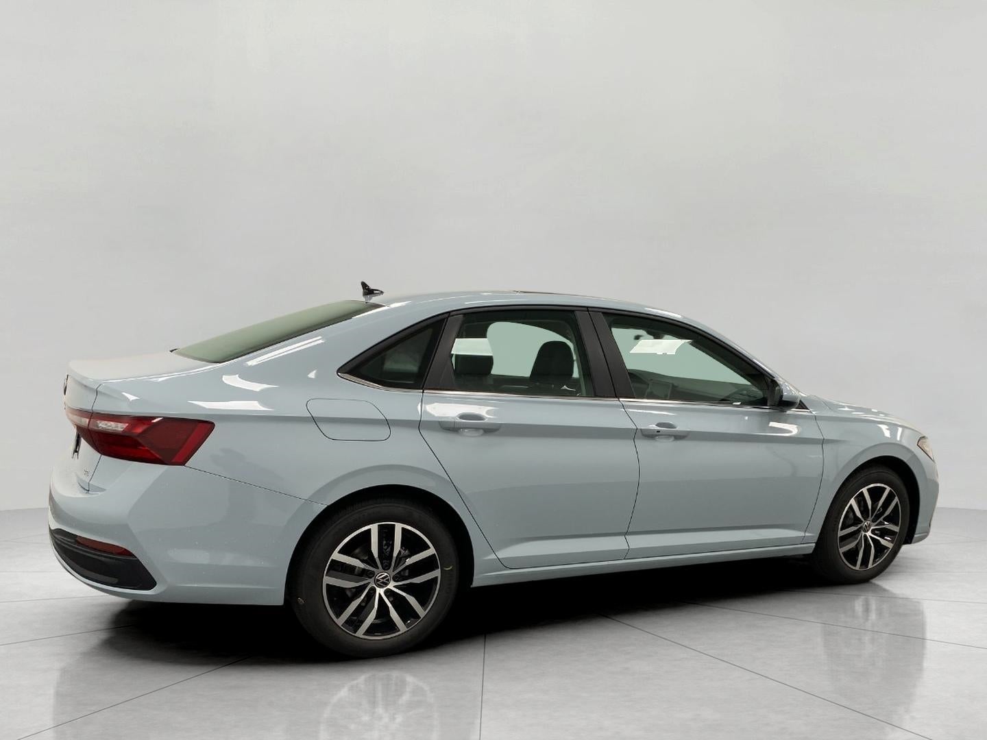 2025 Volkswagen Jetta SE Auto