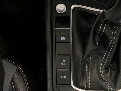 2025 Volkswagen Jetta SE Auto