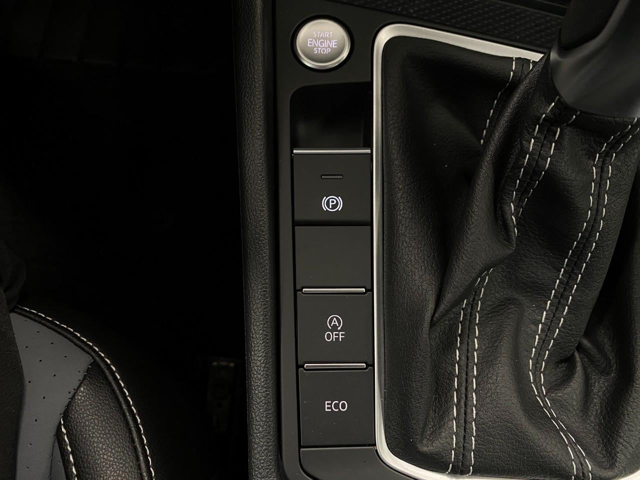 2025 Volkswagen Jetta SE Auto