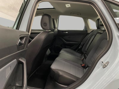 2025 Volkswagen Jetta SE Auto