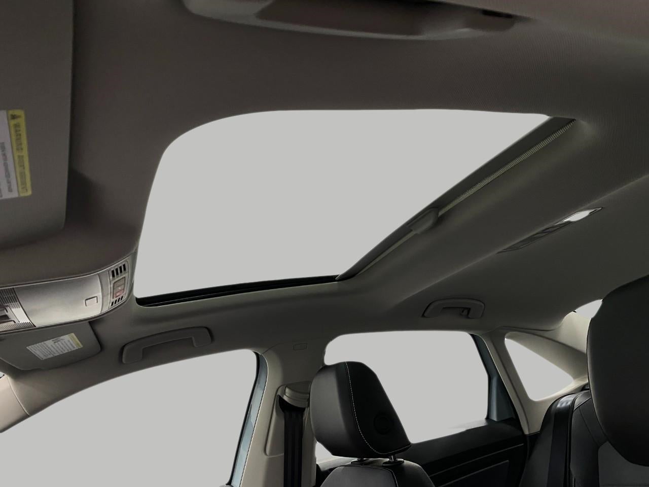 2025 Volkswagen Jetta SE Auto