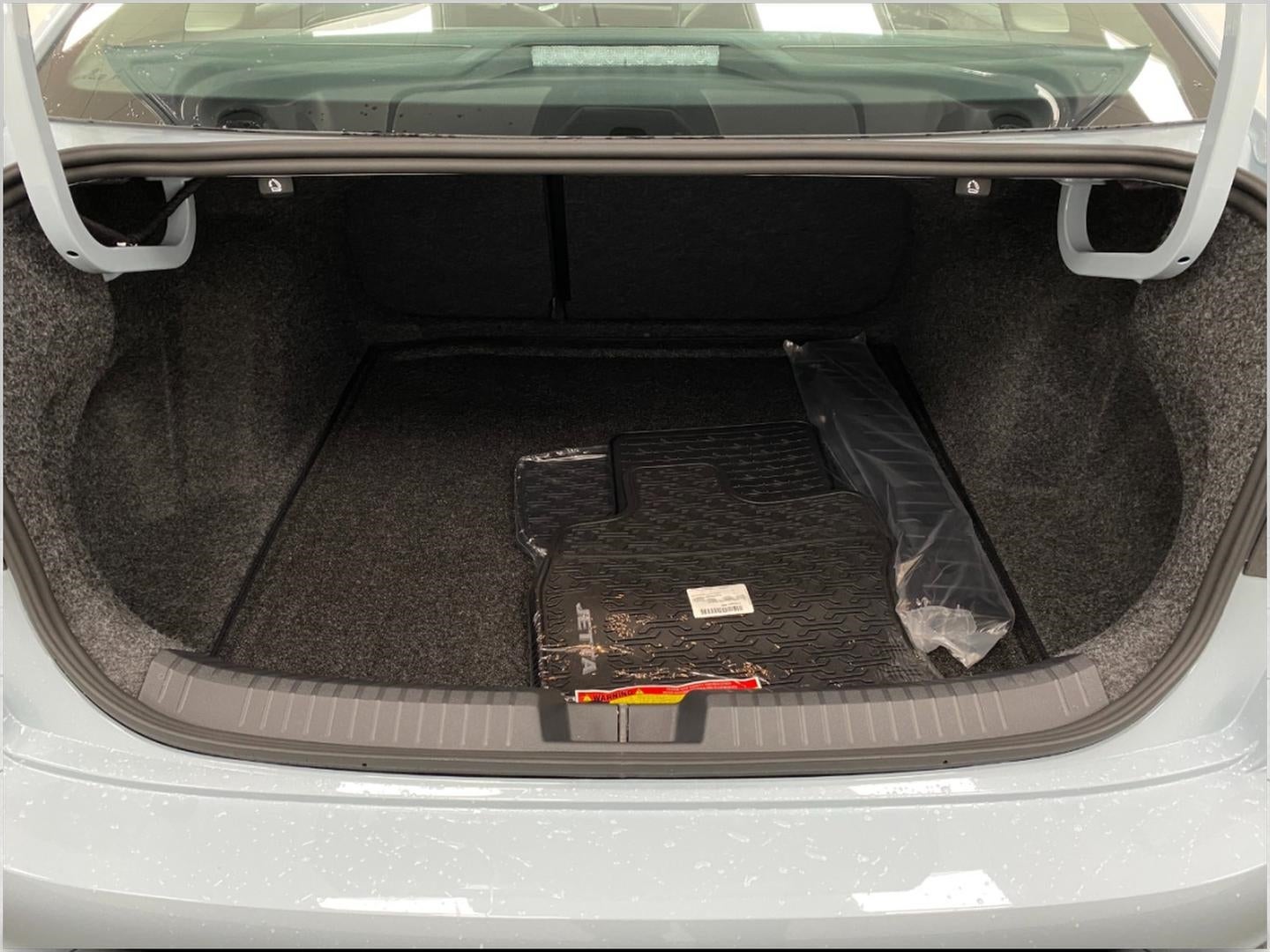 2025 Volkswagen Jetta SE Auto