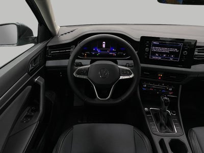 2025 Volkswagen Jetta SE Auto