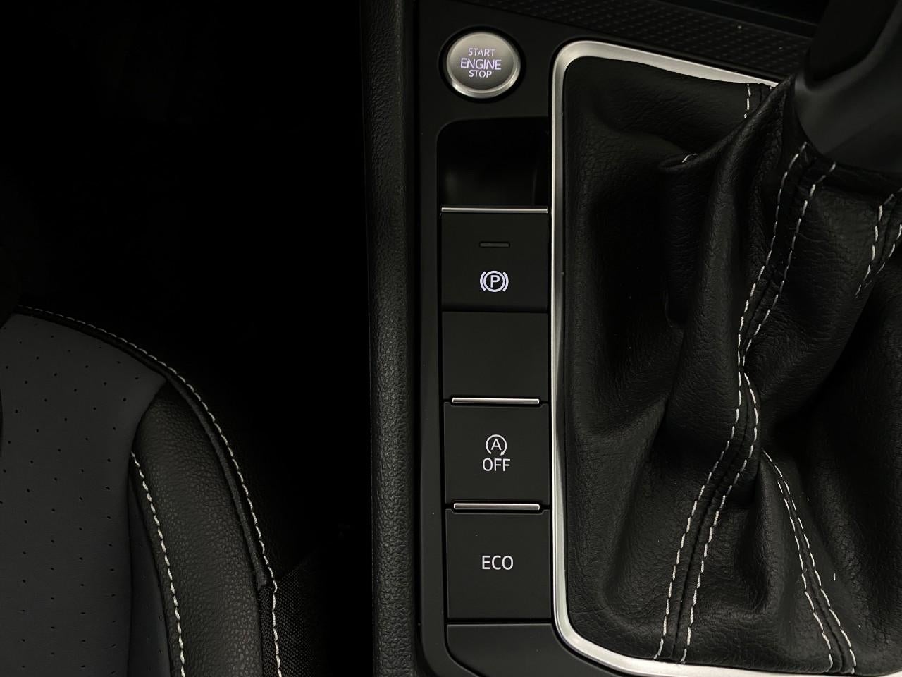 2025 Volkswagen Jetta SE Auto