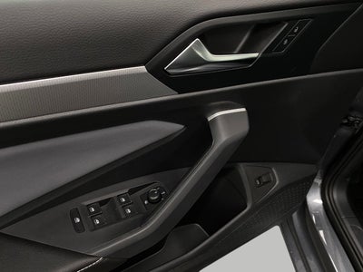 2025 Volkswagen Jetta SE Auto