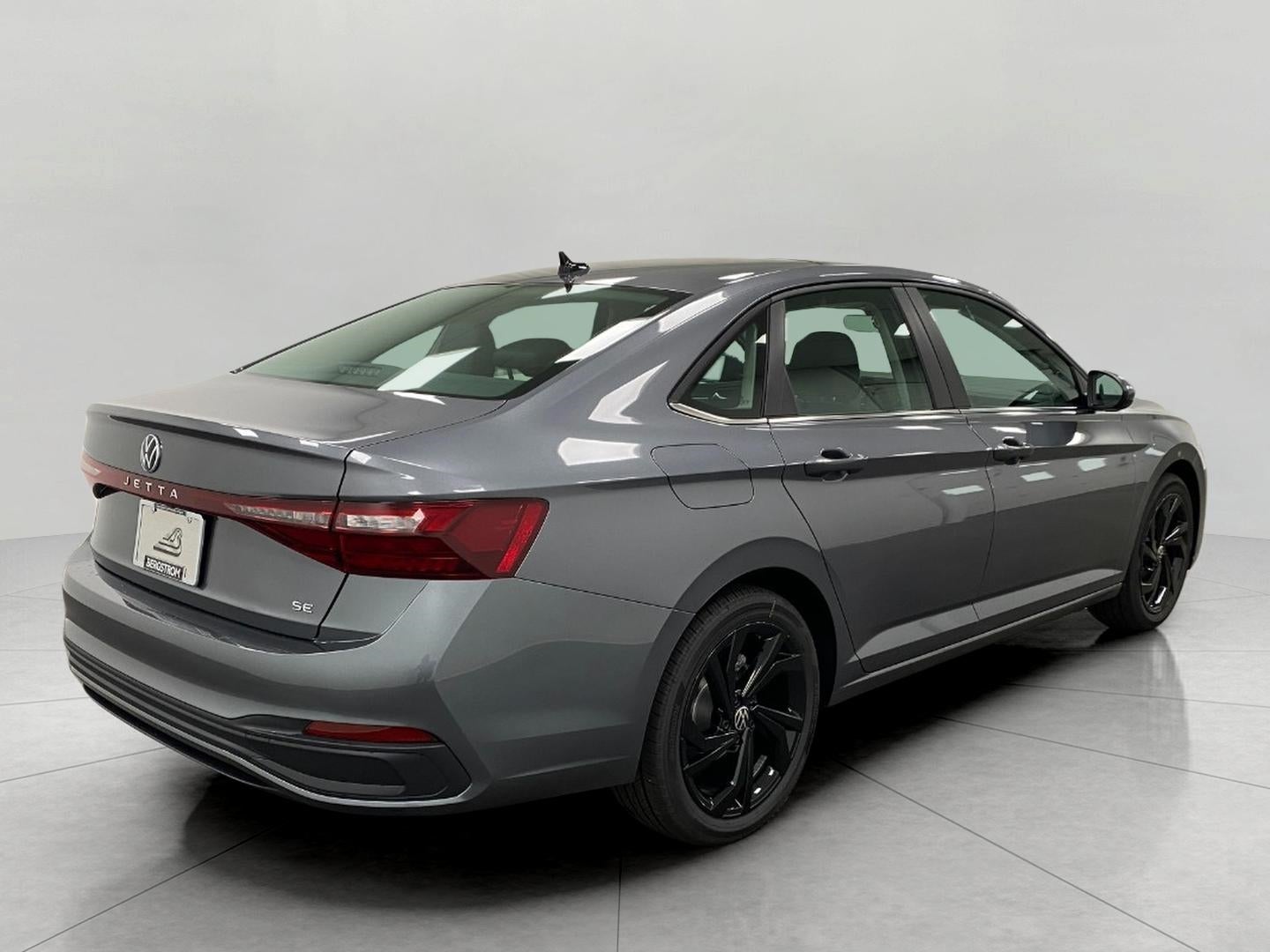 2025 Volkswagen Jetta SE Auto