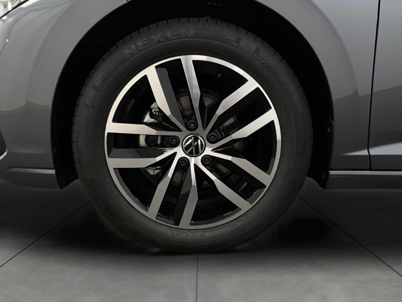 2025 Volkswagen Jetta SE Auto