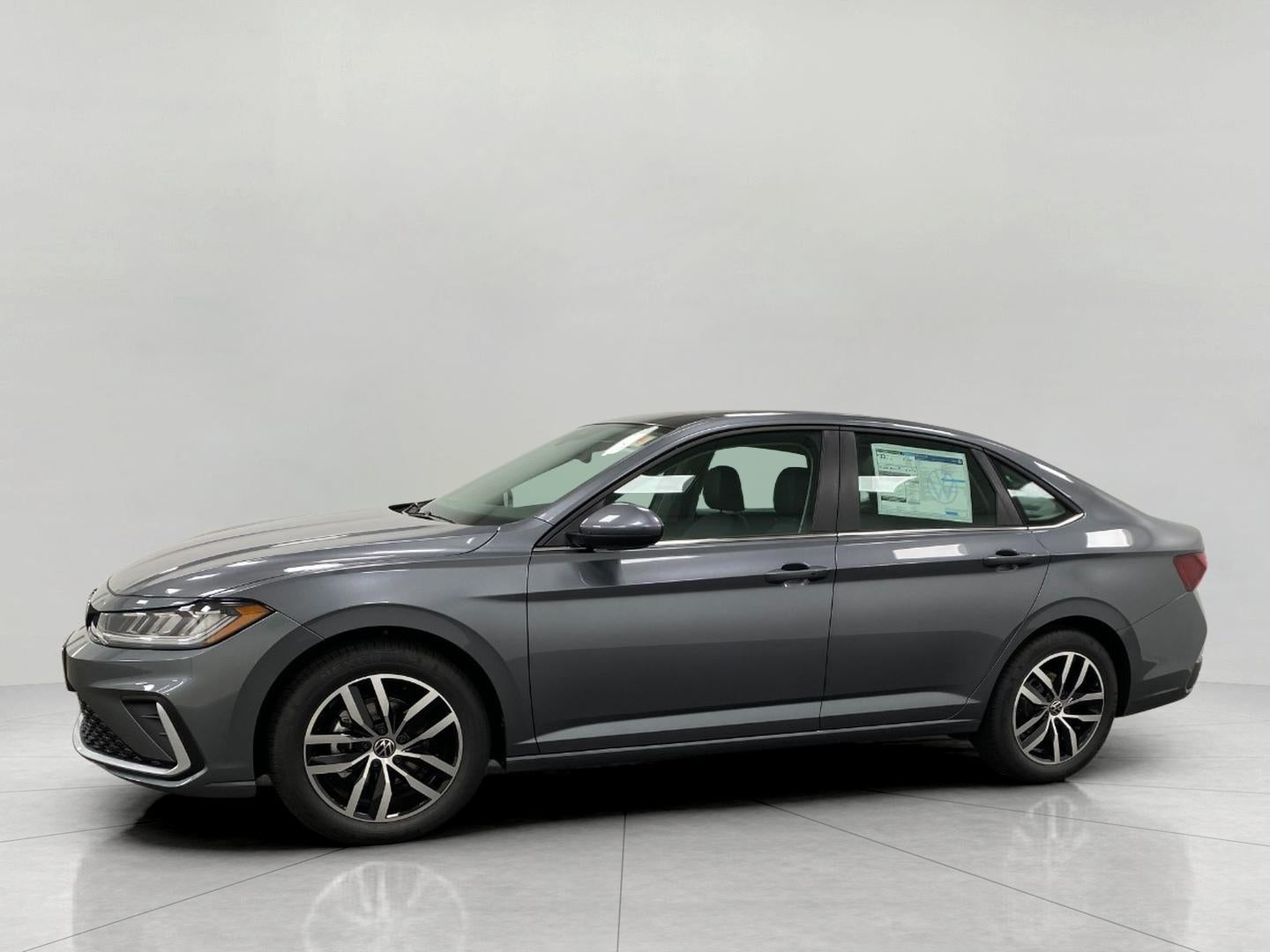 2025 Volkswagen Jetta SE Auto