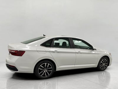 2025 Volkswagen Jetta SE Auto