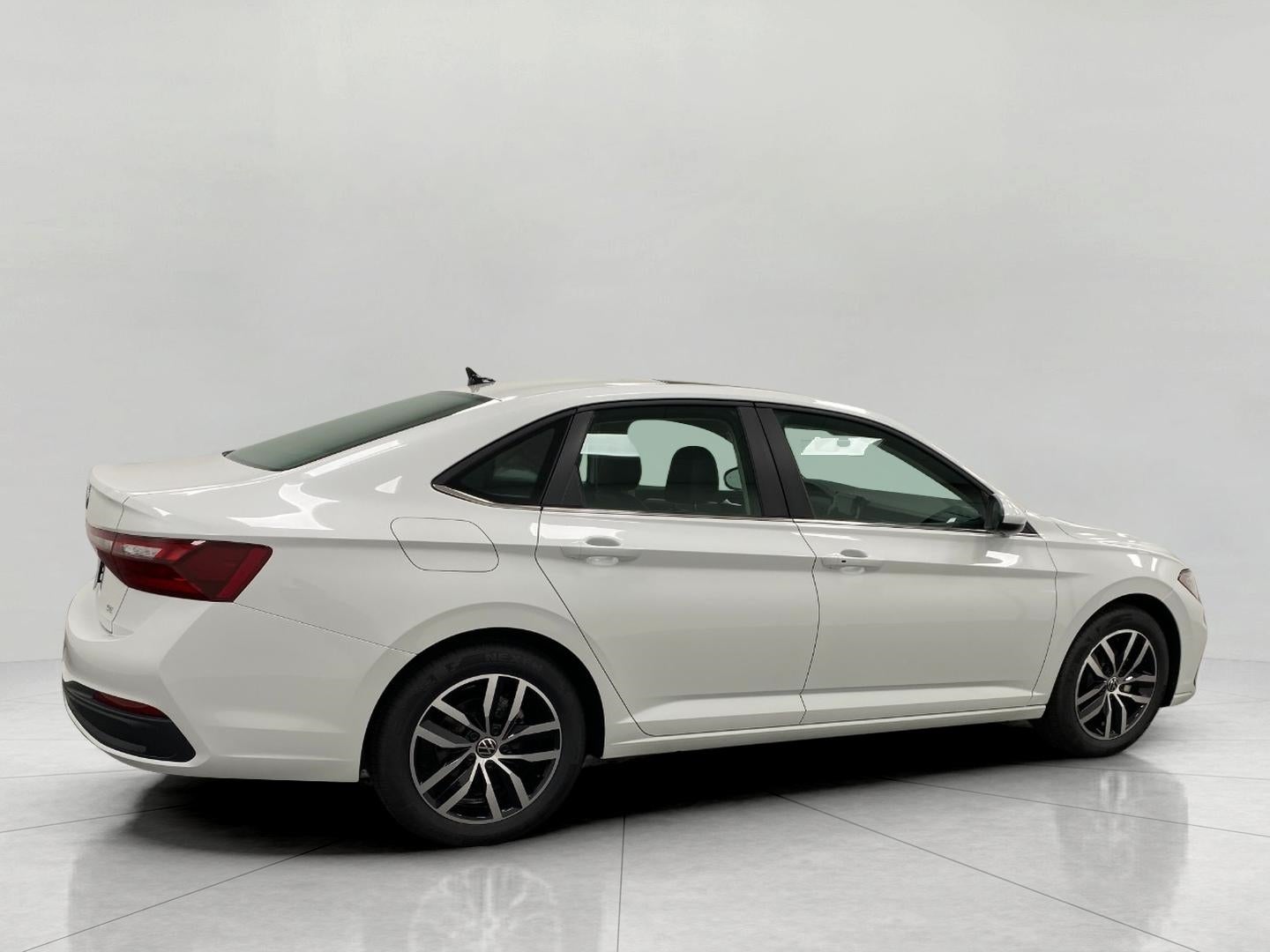 2025 Volkswagen Jetta SE Auto