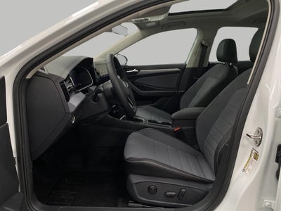 2025 Volkswagen Jetta SE Auto