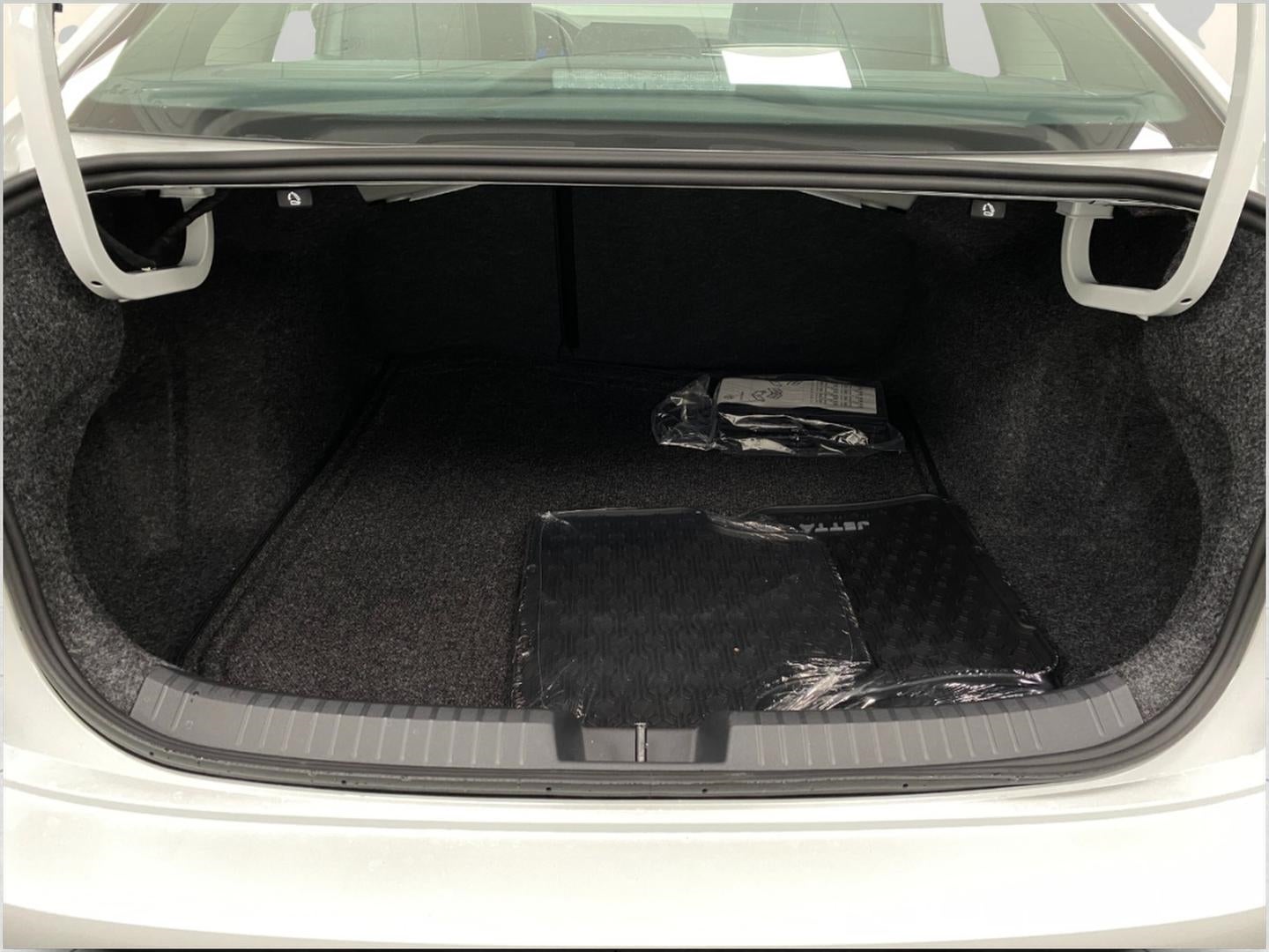 2025 Volkswagen Jetta SE Auto