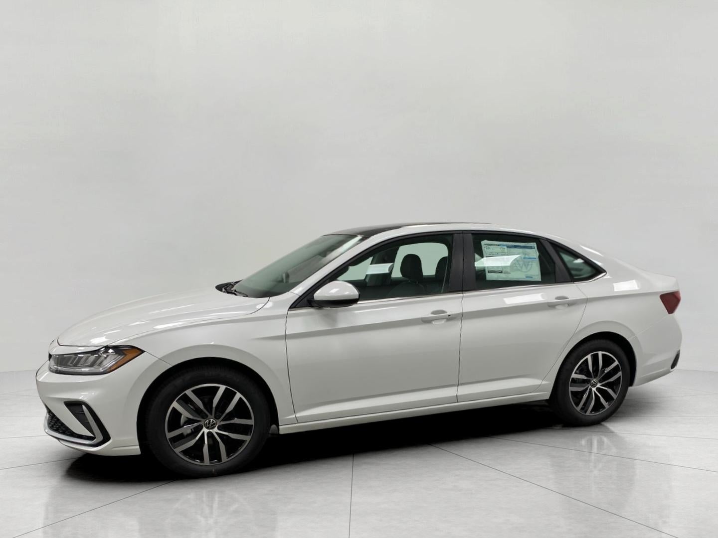 2025 Volkswagen Jetta SE Auto