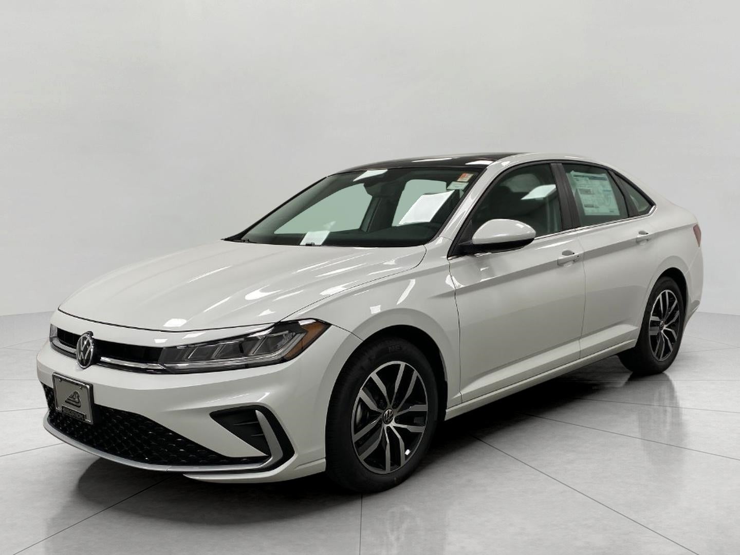 2025 Volkswagen Jetta SE Auto