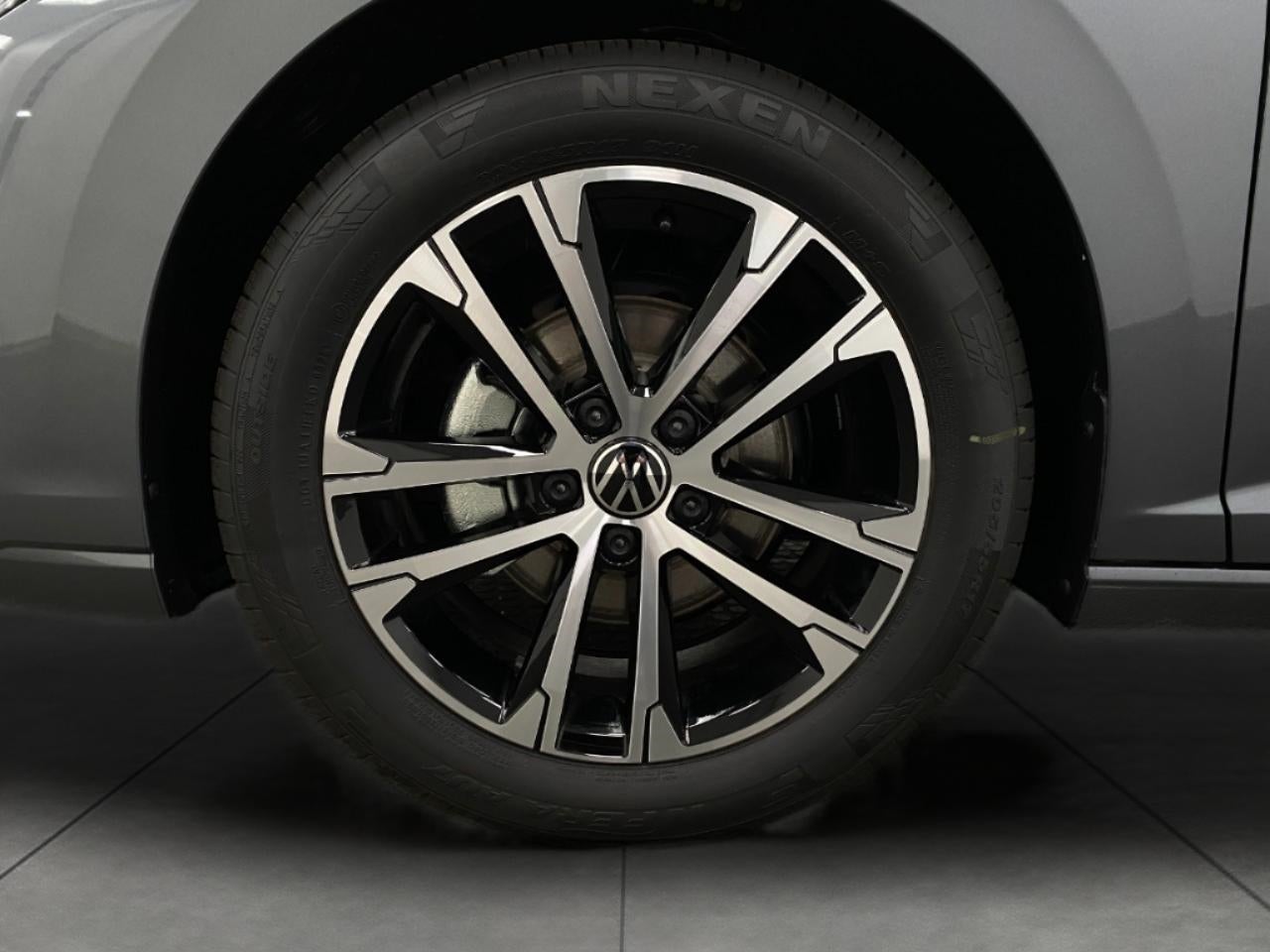 2025 Volkswagen Jetta Sport Auto