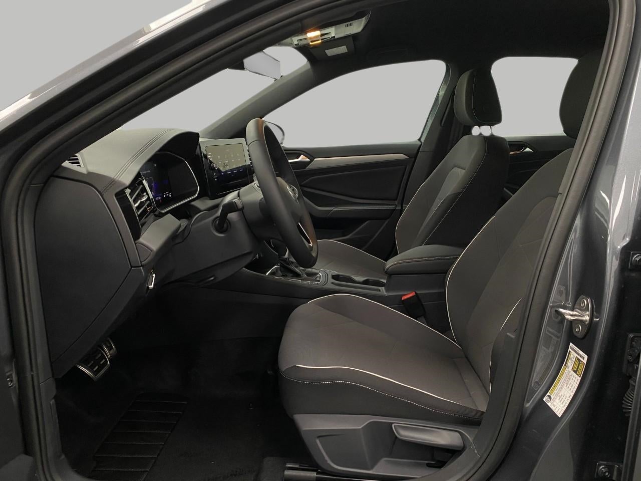 2025 Volkswagen Jetta Sport Auto