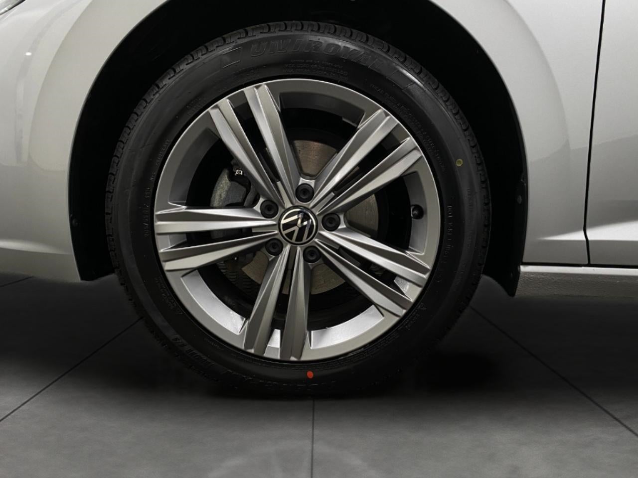 2023 Volkswagen Jetta SE Auto