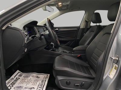 2023 Volkswagen Jetta SE Auto