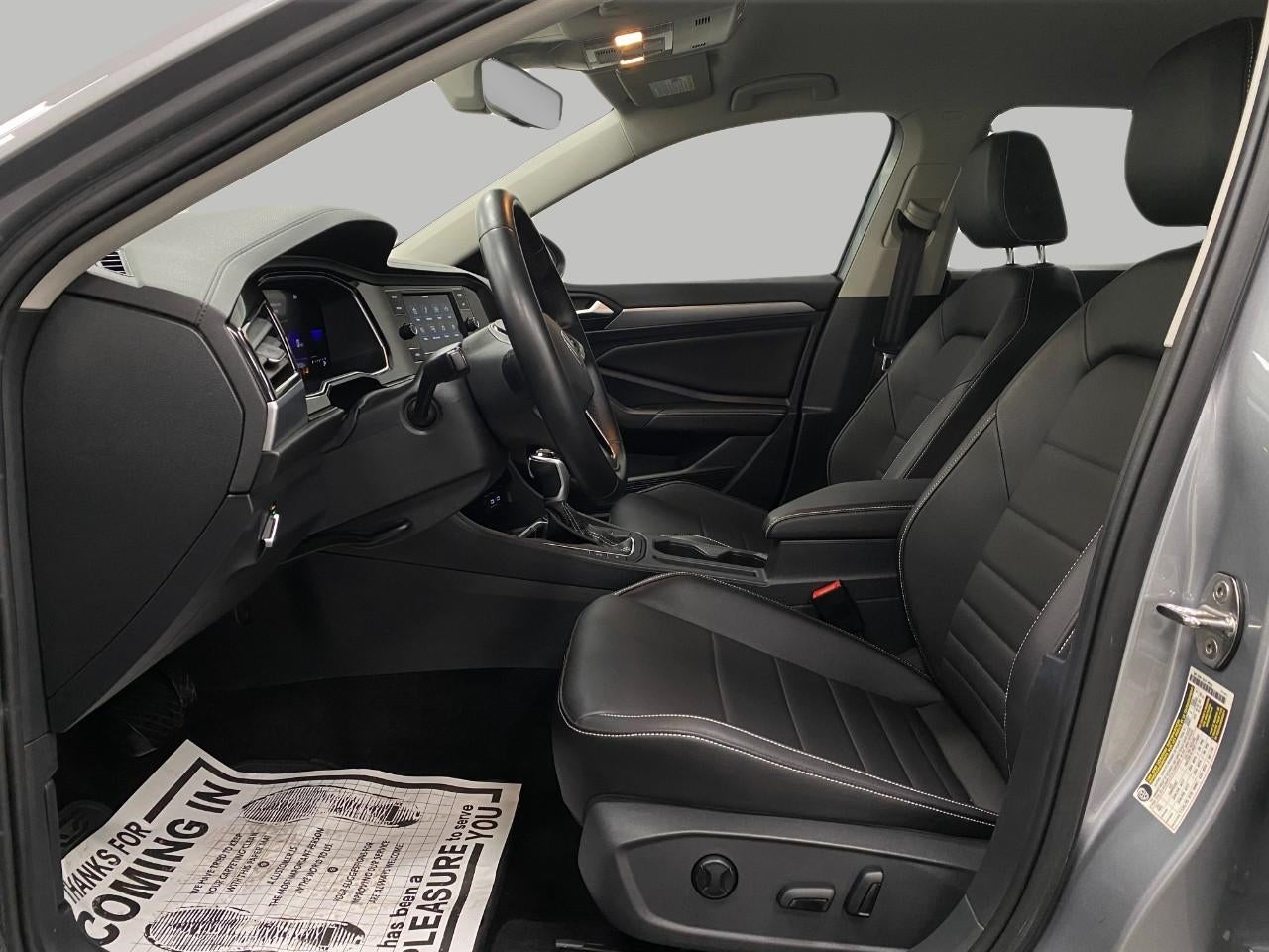 2023 Volkswagen Jetta SE Auto