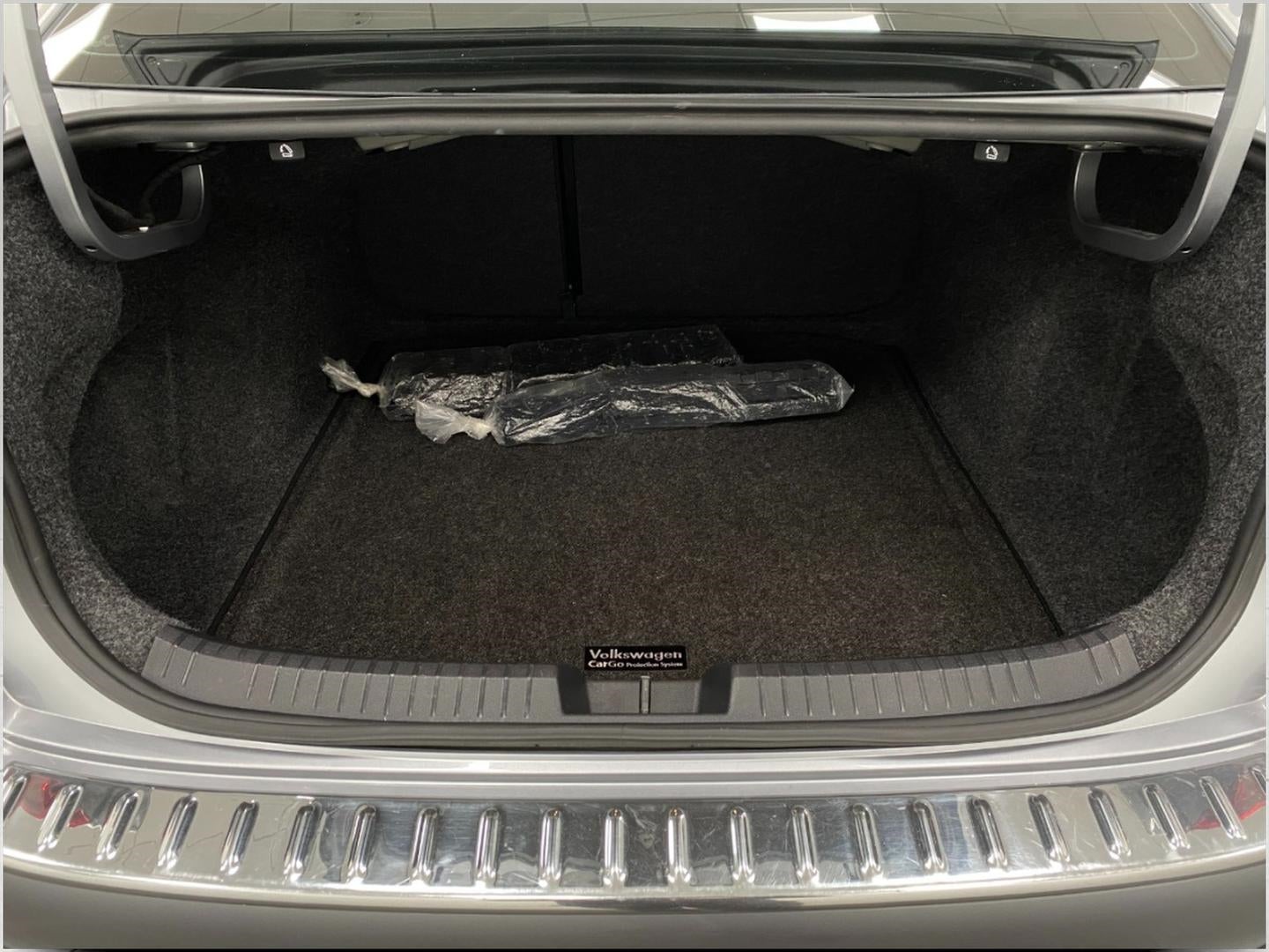 2023 Volkswagen Jetta SE Auto