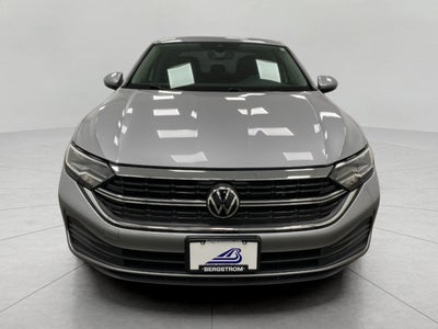 2023 Volkswagen Jetta SE Auto