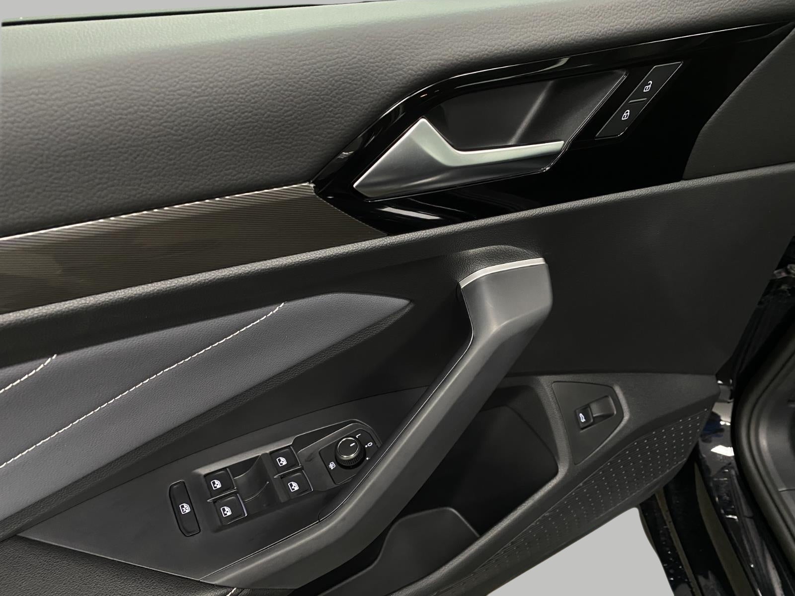 2026 Volkswagen Jetta SEL Auto