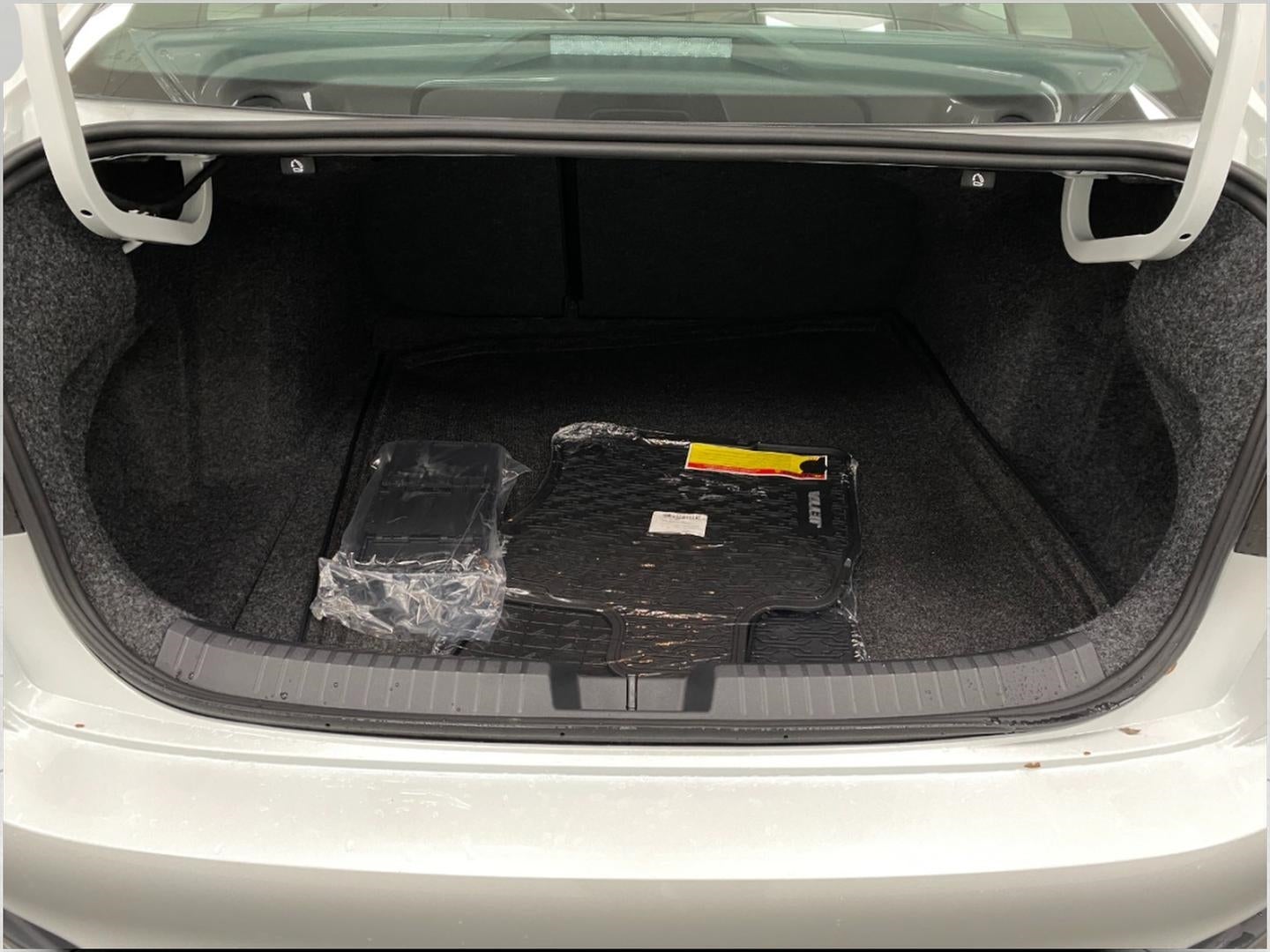 2026 Volkswagen Jetta SEL Auto