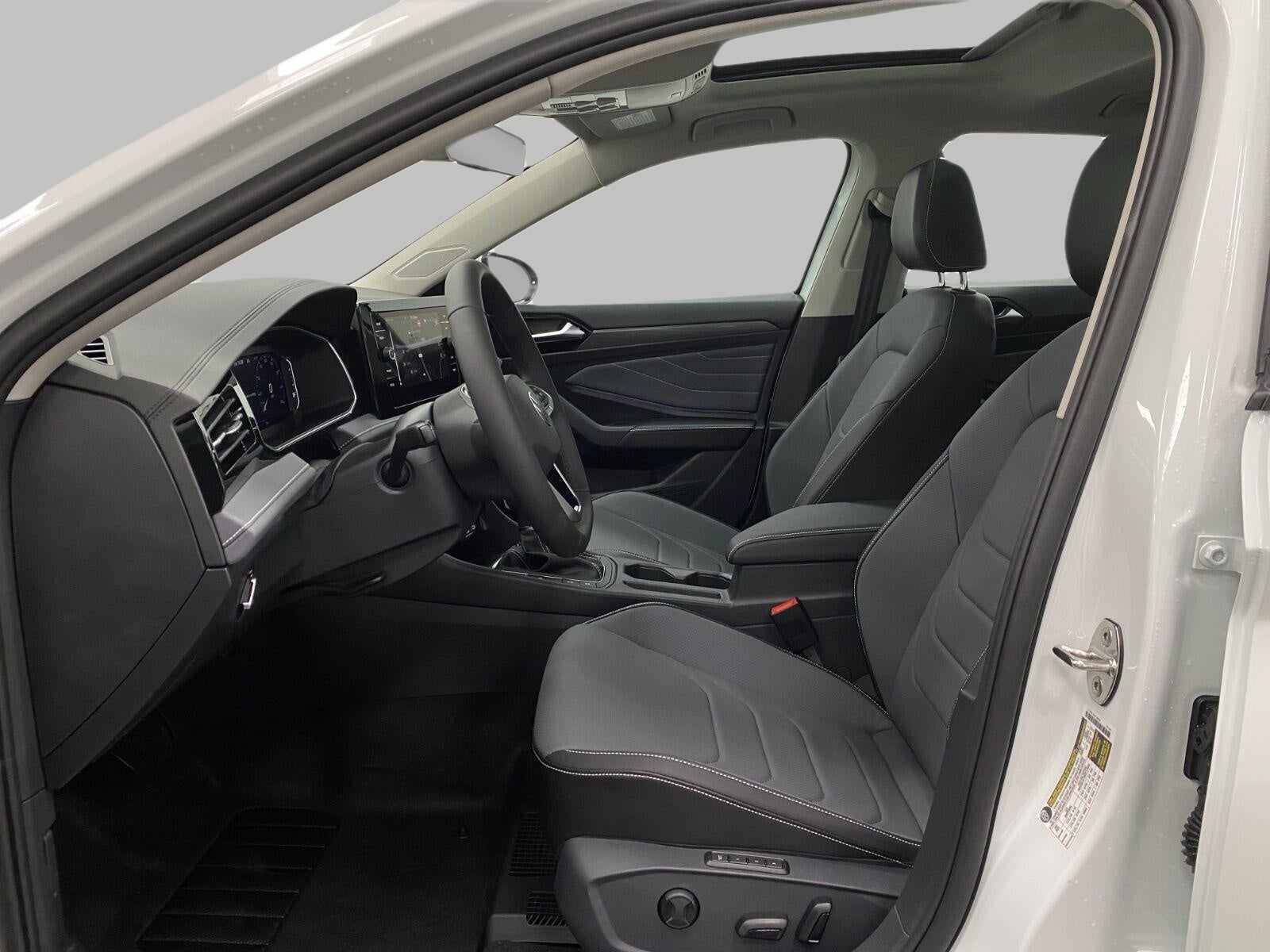 2026 Volkswagen Jetta SEL Auto