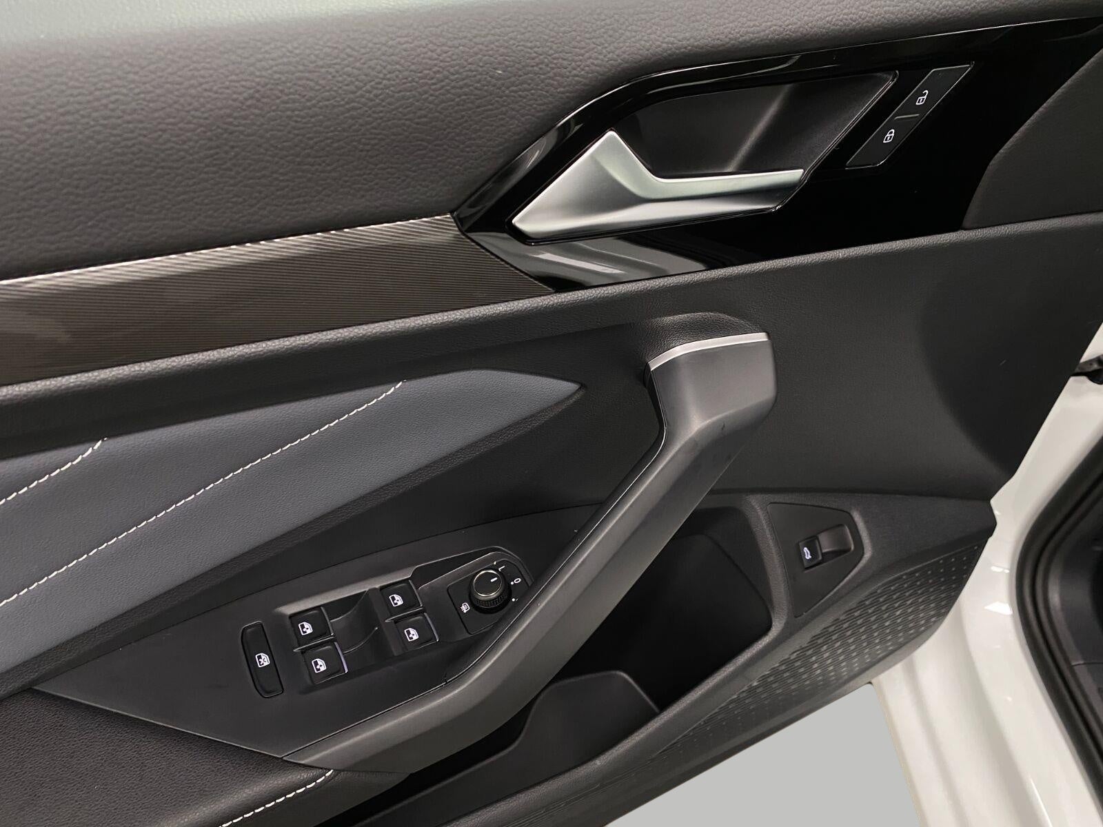 2026 Volkswagen Jetta SEL Auto