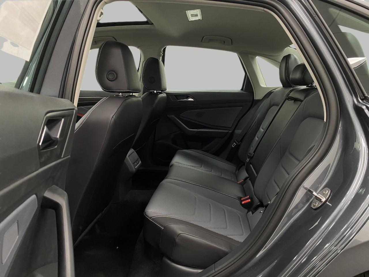 2026 Volkswagen Jetta SEL Auto