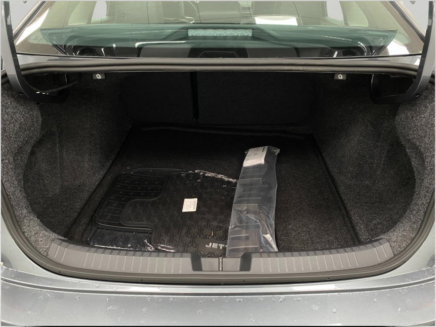 2026 Volkswagen Jetta SEL Auto
