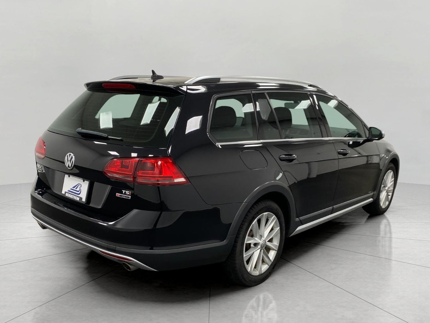 2017 Volkswagen Golf Alltrack 1.8T S DSG