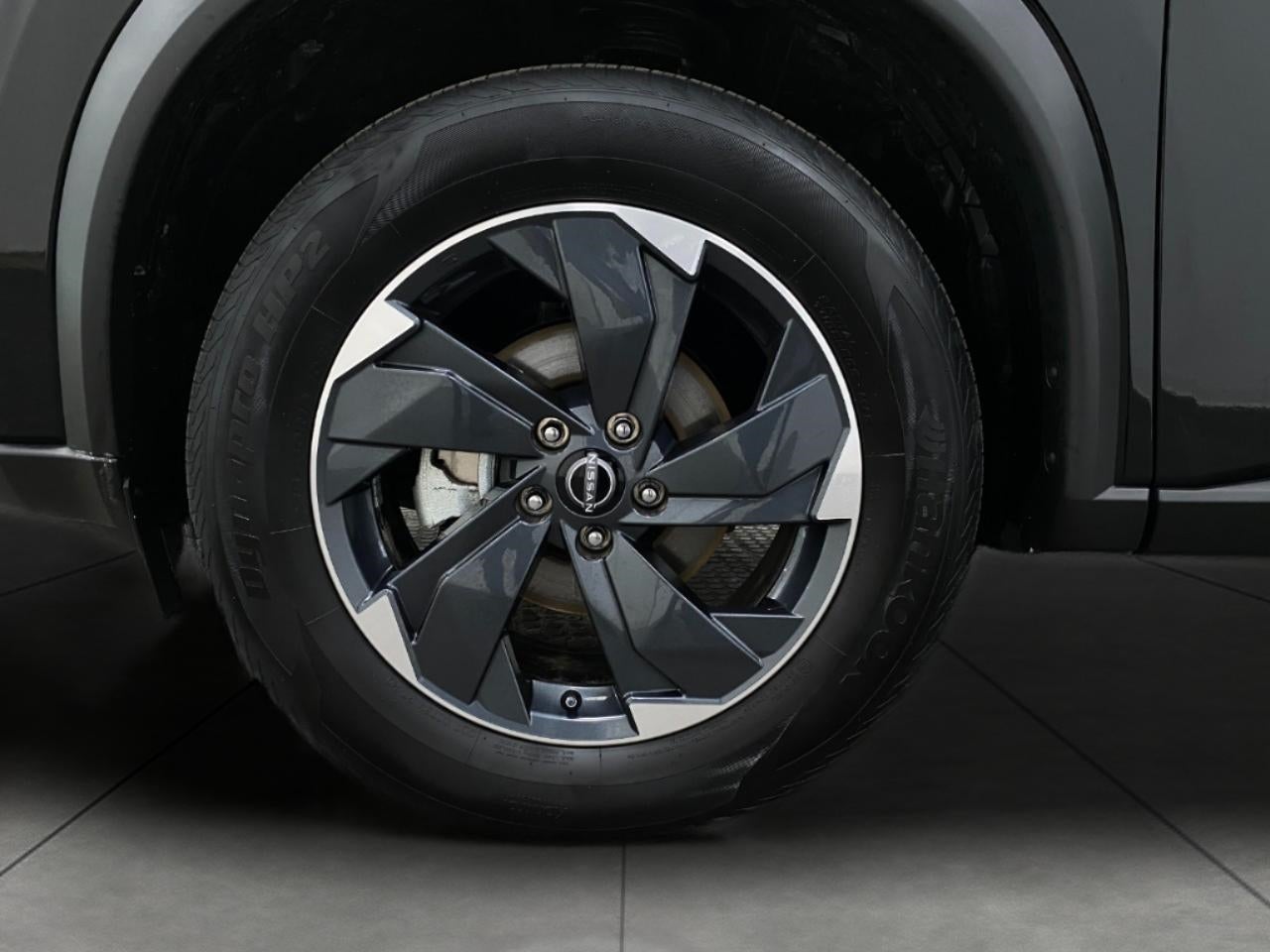 2025 Nissan Rogue AWD SV