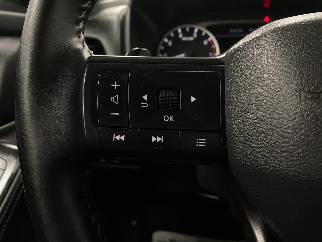 2025 Nissan Rogue AWD SV