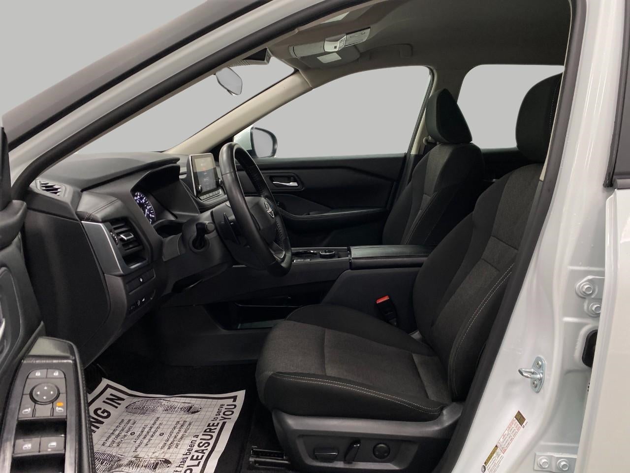 2025 Nissan Rogue AWD SV